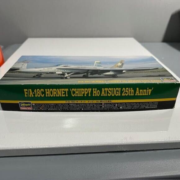 F/A-18C Hornet Chippy Ho Atsugi 25th Anniversary Hasegawa 1:72 Model Kit # 02343 - Picture 7 of 9